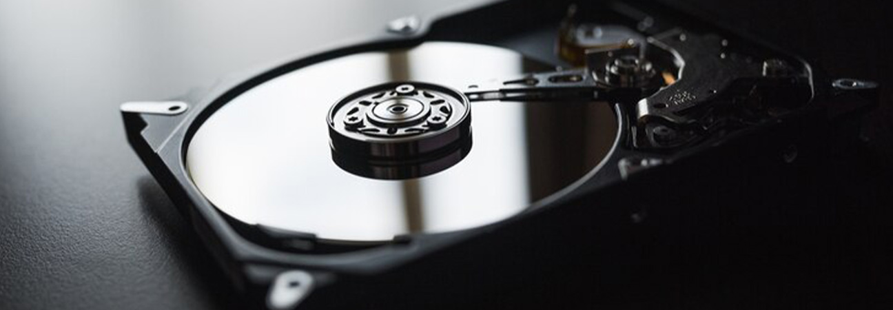 عمر هارد اینترنال چقدر است؟ عوامل مؤثر، نشانه های خرابی و راه های افزایش طول عمر